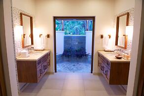 Naïa Resort and Spa