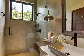 Naïa Resort and Spa