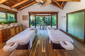 Naïa Resort and Spa