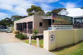 The Waterwheel Beach Cabins - Caravan Park