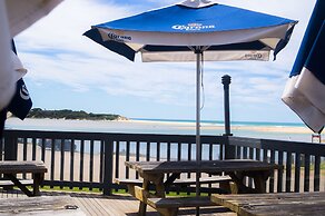 The Waterwheel Beach Cabins - Caravan Park