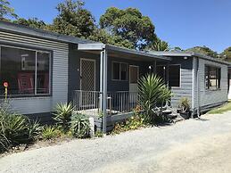The Waterwheel Beach Cabins - Caravan Park