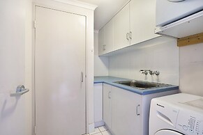 Newcastle Short Stay Apartments - Sandbar Newcastle Beach