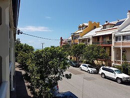 Newcastle Short Stay Apartments - Vista Apartment