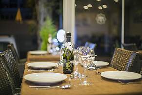 Hawaii Suite Beach Hotel