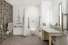 Hampton by Hilton London Docklands