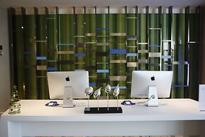Holiday Inn Express Yingkou Onelong Plaza by IHG
