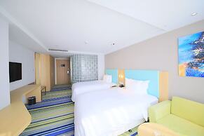 Holiday Inn Express Yingkou Onelong Plaza by IHG