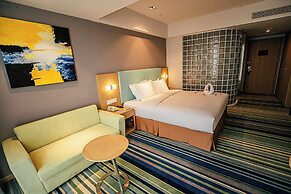 Holiday Inn Express Yingkou Onelong Plaza by IHG