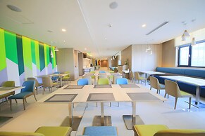 Holiday Inn Express Yingkou Onelong Plaza by IHG