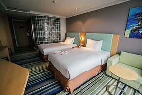 Holiday Inn Express Yingkou Onelong Plaza by IHG