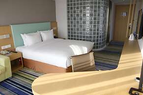 Holiday Inn Express Yingkou Onelong Plaza by IHG
