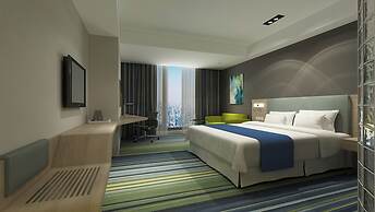 Holiday Inn Express Yingkou Onelong Plaza by IHG