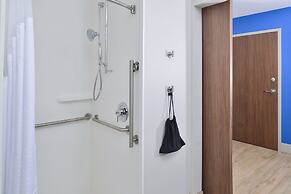 Holiday Inn Express & Suites Brighton South - US 23 by IHG