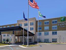 Holiday Inn Express & Suites Brighton South - US 23, an IHG Hotel