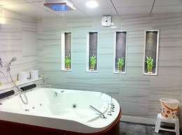 Hotel Holiday Resort