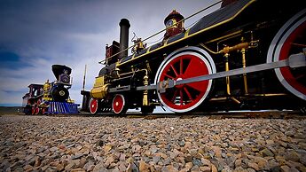 Holiday Inn Express & Suites Brigham City - North Utah by IHG