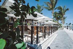 The Perry Hotel & Marina Key West