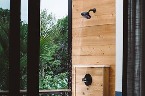 The Perry Hotel & Marina Key West