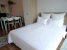 Balkoni Hijau at Casa Mutiara KL