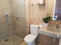 Balkoni Hijau at Casa Mutiara KL