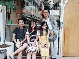 Bed One Block Hostel