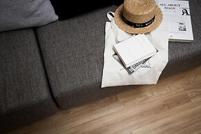 Bed One Block Hostel