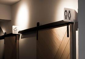 Bed One Block Hostel