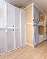 Bed One Block Hostel