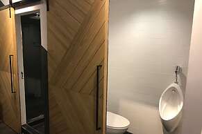 Bed One Block Hostel