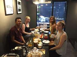 Bed One Block Hostel