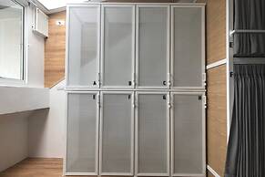 Bed One Block Hostel