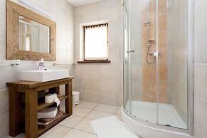 Panonska Vas Villas and Studios