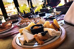 Theatro Hotel Odysseon