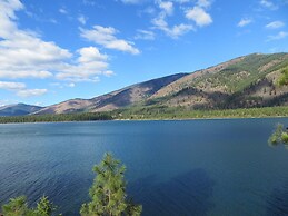 Lakeside Resort and Motel