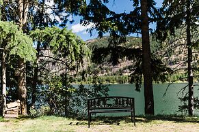 Lakeside Resort and Motel