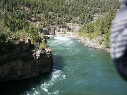 Lakeside Resort and Motel