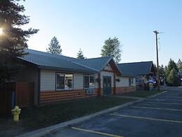 Lakeside Resort and Motel