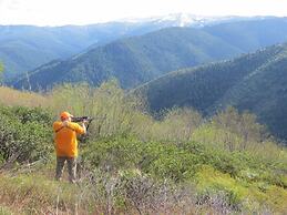 Lakeside Resort and Motel