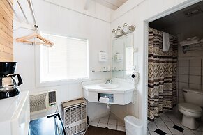 Lakeside Resort and Motel