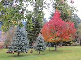 Lakeside Resort and Motel