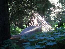 Lakeside Resort and Motel