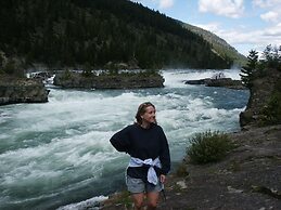 Lakeside Resort and Motel