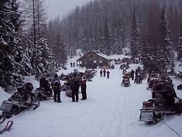 Lakeside Resort and Motel