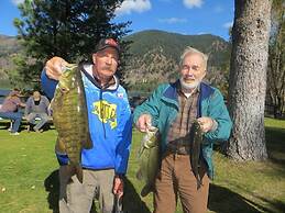 Lakeside Resort and Motel