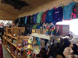 Lakeside Resort and Motel