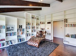 Chic Highlands Hideaway