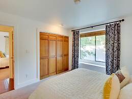 Chic Highlands Hideaway