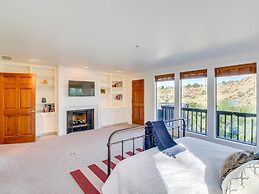 Chic Highlands Hideaway