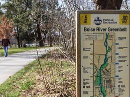 Chic Highlands Hideaway